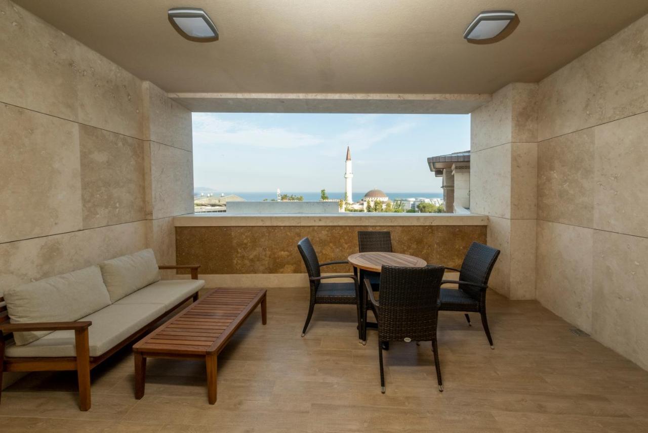 Birun Ada Hotel Burgazada Екстер'єр фото