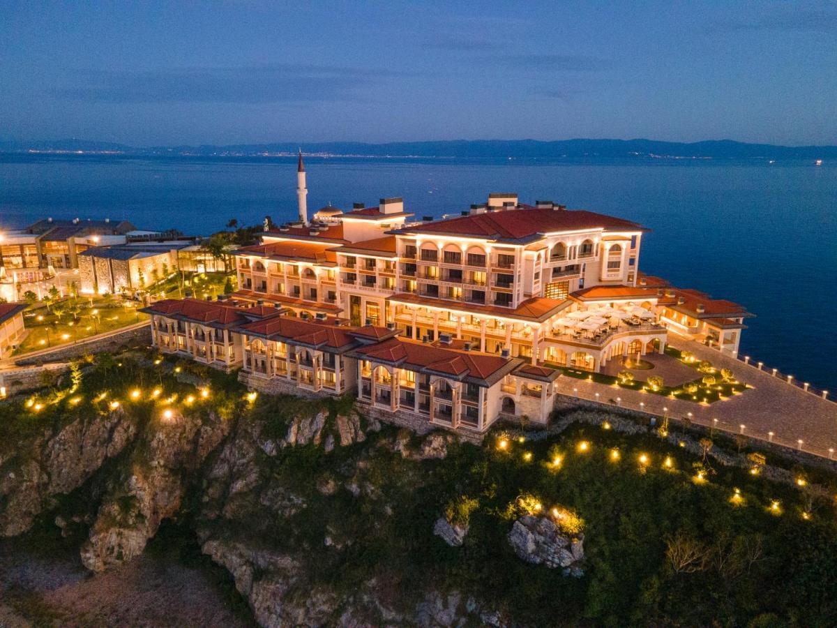 Birun Ada Hotel Burgazada Екстер'єр фото