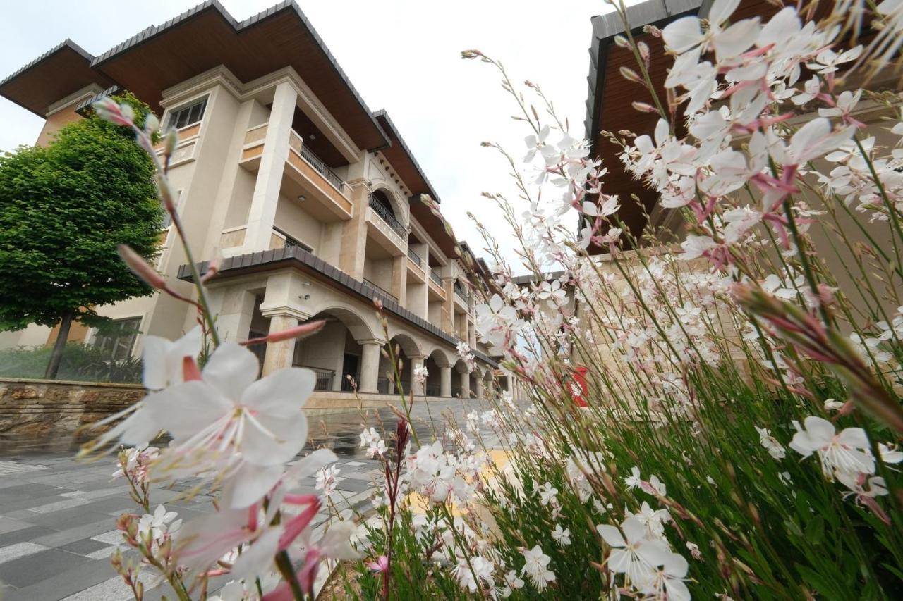 Birun Ada Hotel Burgazada Екстер'єр фото