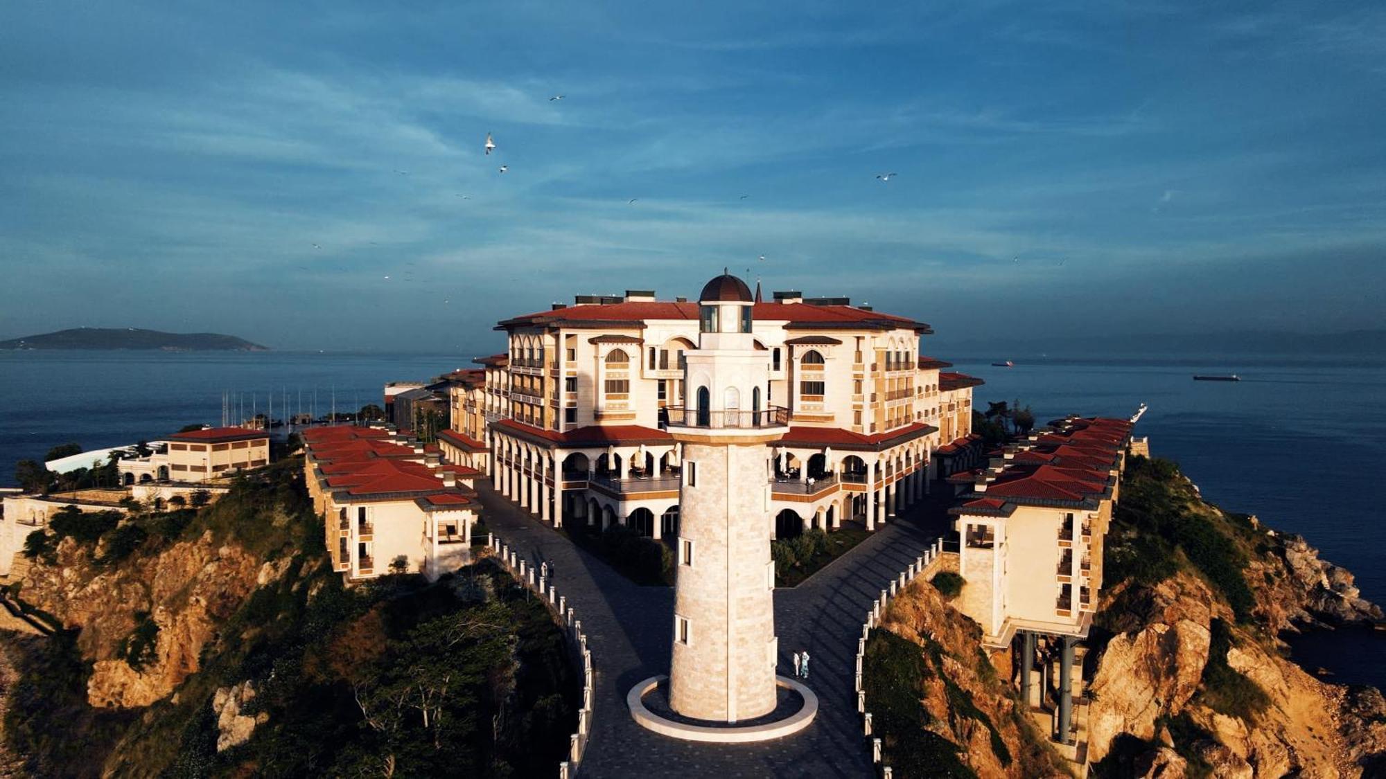 Birun Ada Hotel Burgazada Екстер'єр фото